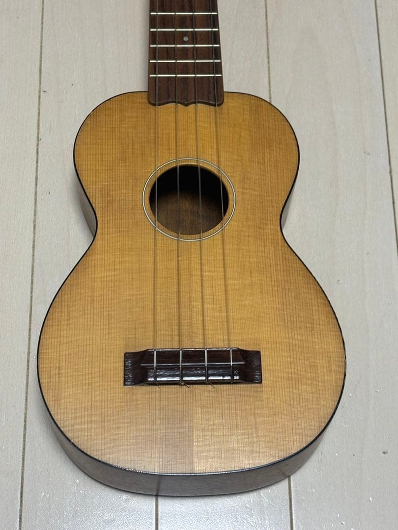 ウクレレ BRUKO製 53cm 美品ケース付き