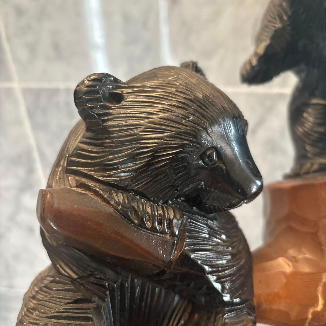 アイヌビンテージ　可愛らしく平和的な瞳に癒される一刀彫りのクマの特大彫刻