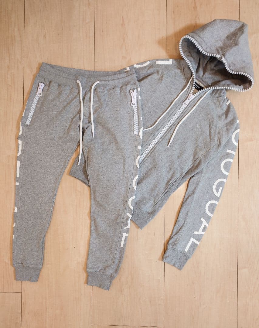 1PIU1UGUALE3 RERAX パーカー セットアップ