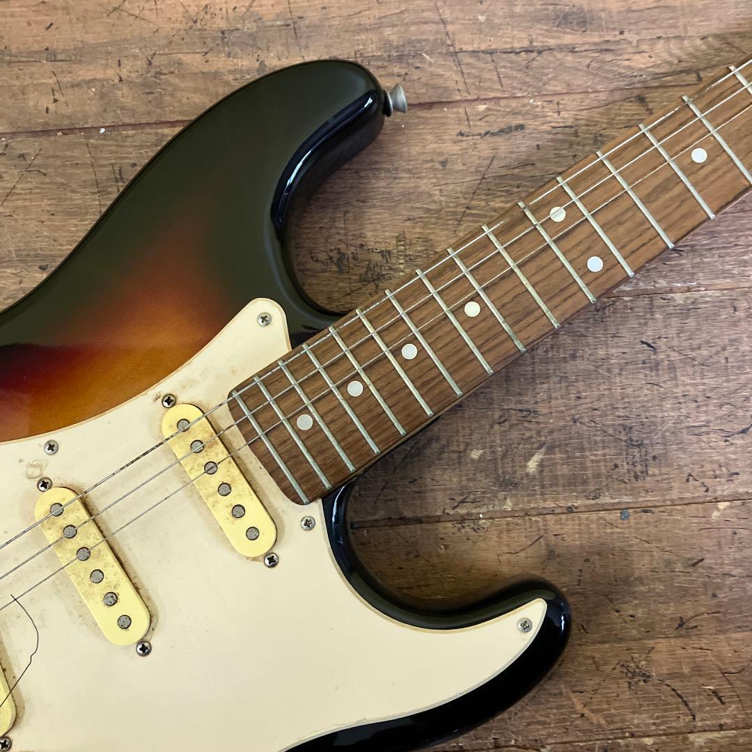 E-壁 Legend ストラトキャスタータイプ サンバースト エレキギター