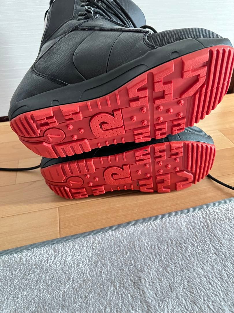 スノーボードブーツ 7.25 黒