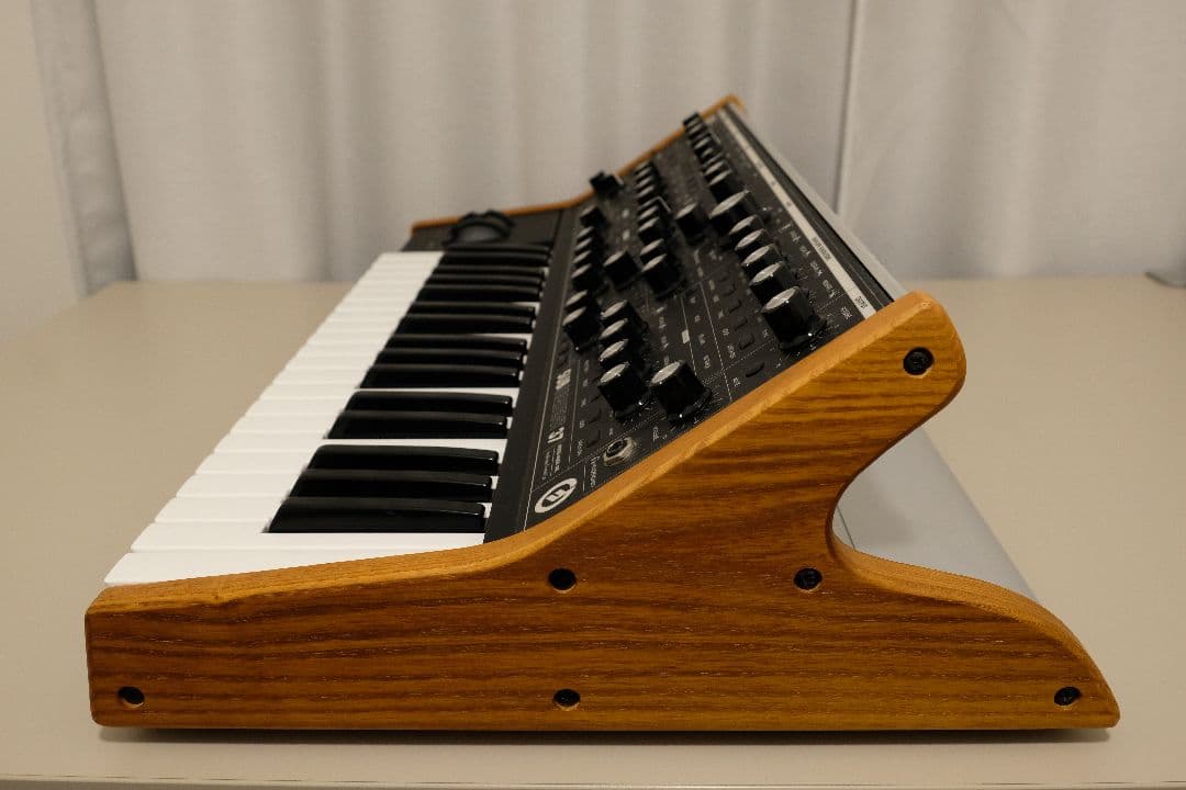 Moog Subsequent 37 — アナログ・シンセサイザー