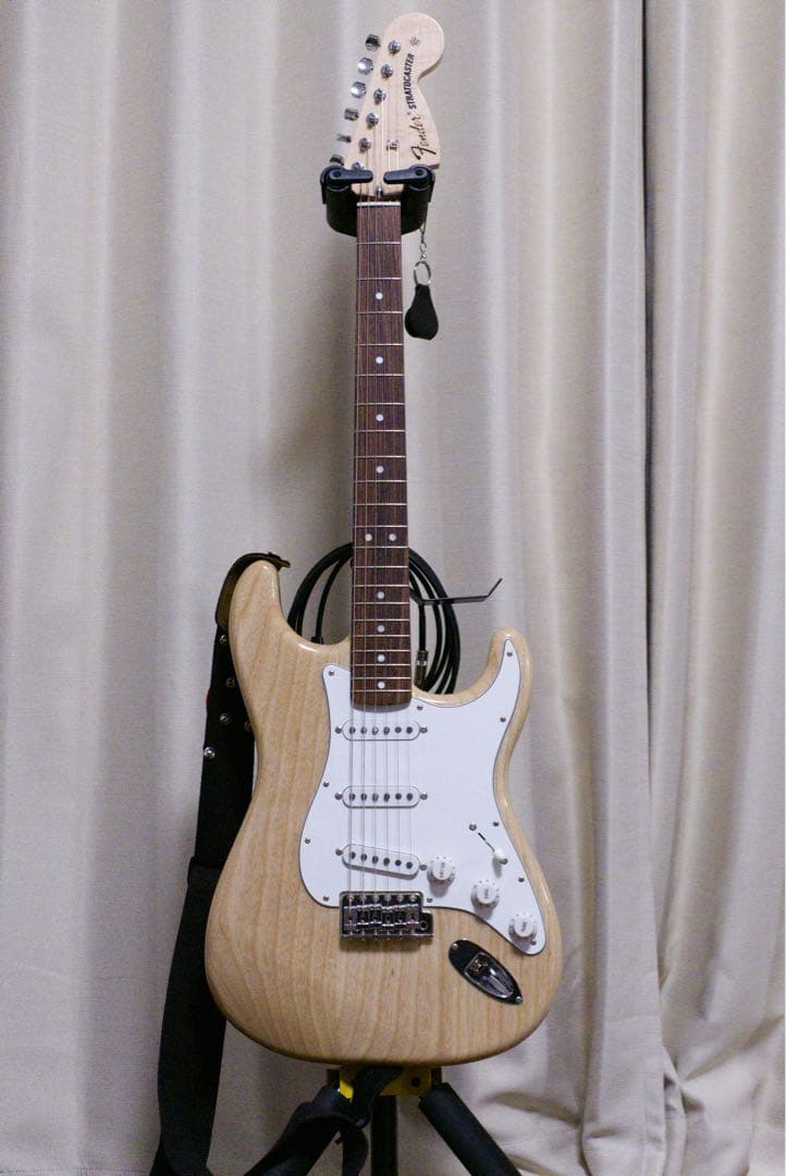 Fender MIJ Heritage 70s Stratocaster®