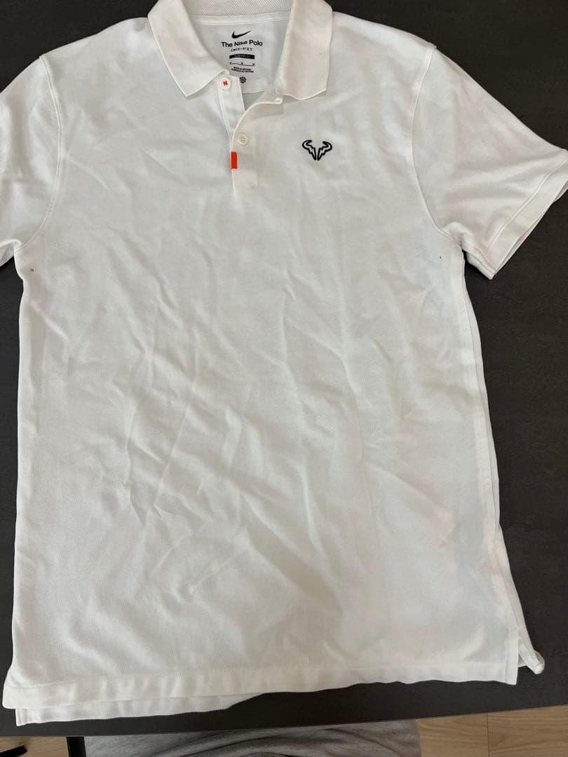 ナダル　試着のみ　美品　海外Ｍ(L相当) テニス　NIKE ラファRafa