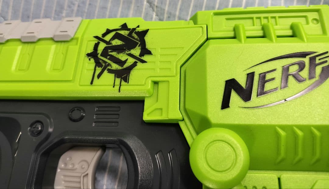 ハズブロ　ゾンビストライク　ドミネーター　ナーフ