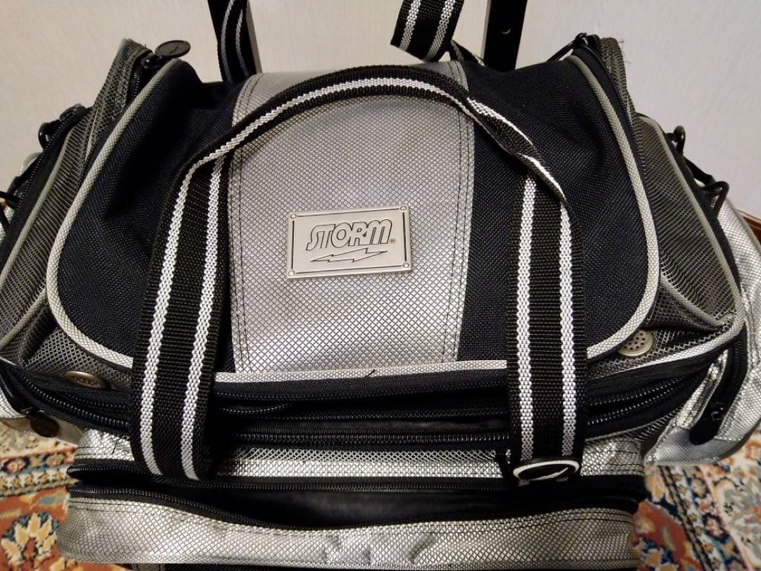 STORM ROLLING THUNDER ボウリングバッグ 4ボール プロ
