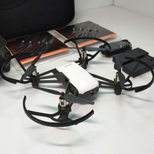 ドローン DJI Tello &コントローラー(T1d) セット