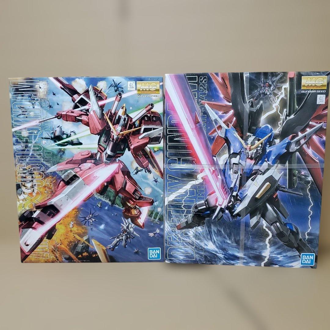 MGジャスティスガンダムとデスティニーガンダム
