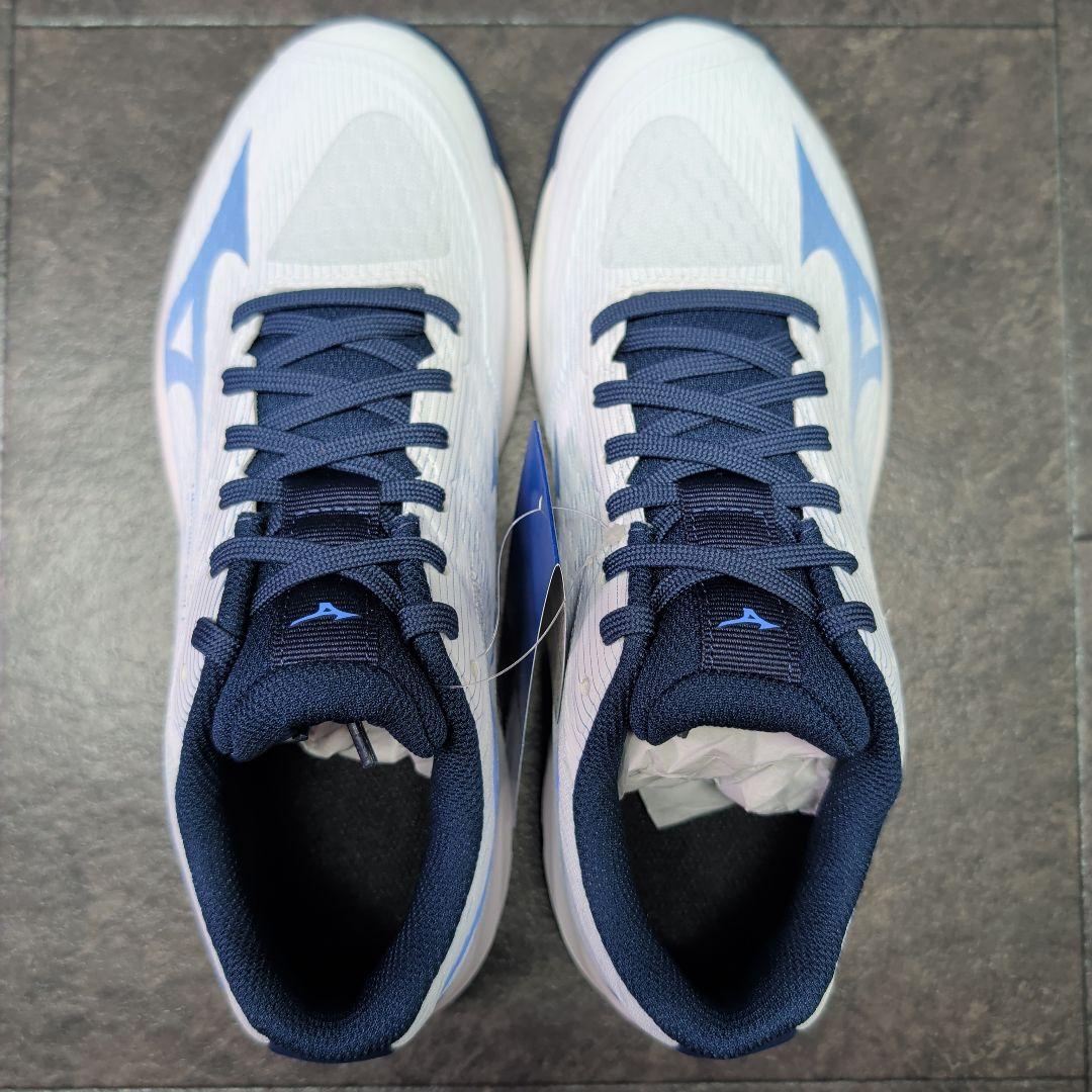 ミズノ　バレーボールシューズ　ライトニングセレクト　23.5cm　新品