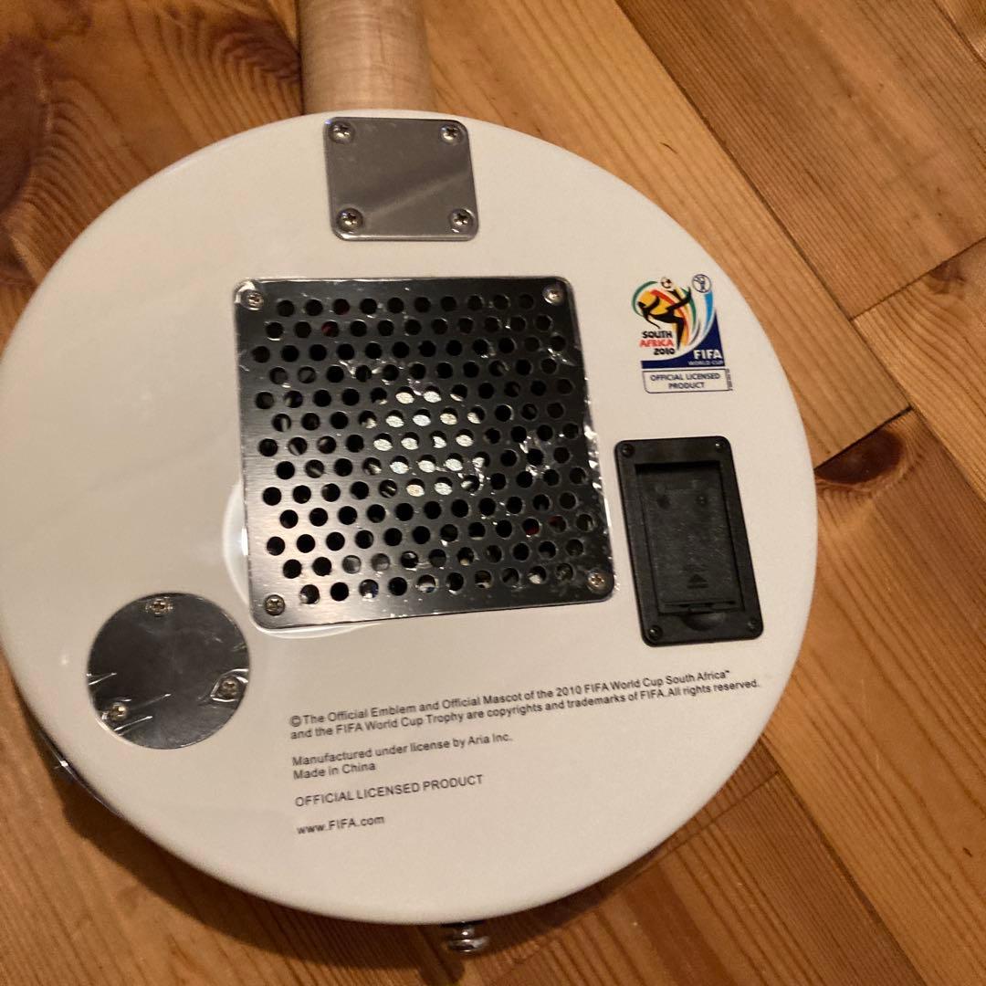 サッカーボール型エレキギター 2010 南アフリカ　ミニギター　トラベルギター