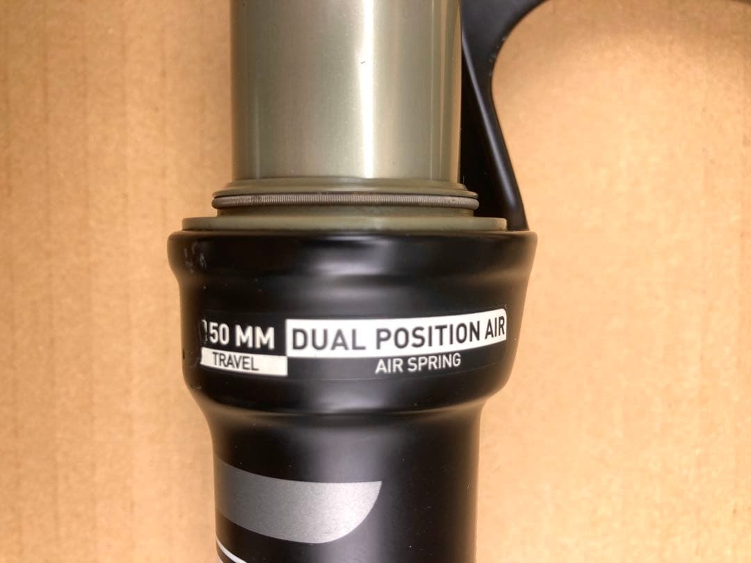 美品!!26インチ ロックショックス REVELATION /ROCKSHOX