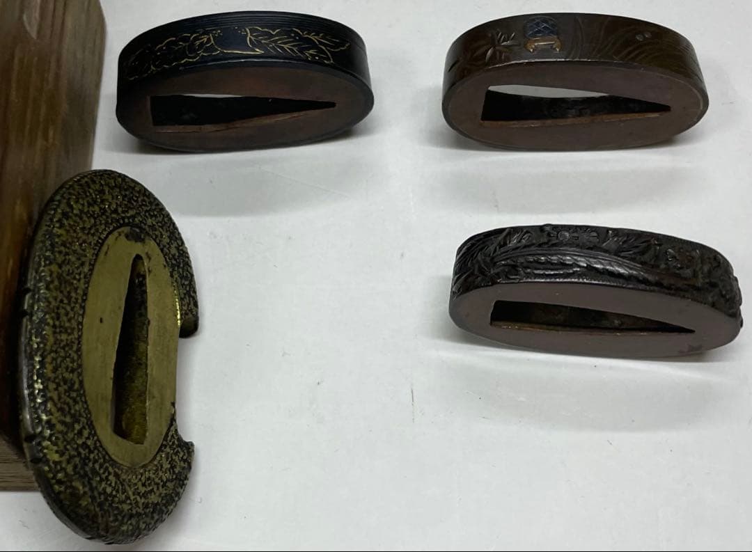 鍔　はばき　目貫　切羽　装具　日本刀　b3273