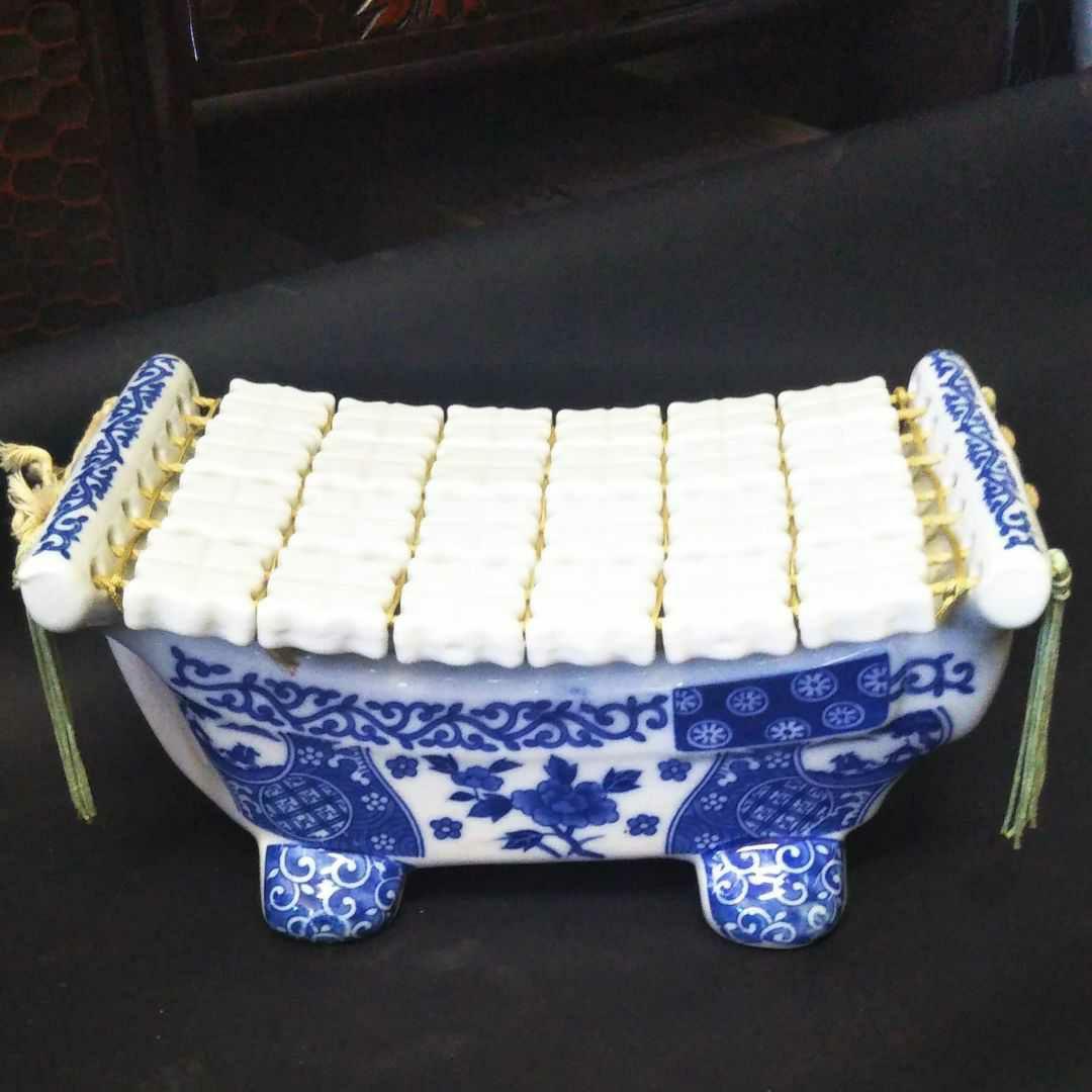 ※中国古美術/中国青花纏枝牡丹紋陶製枕/