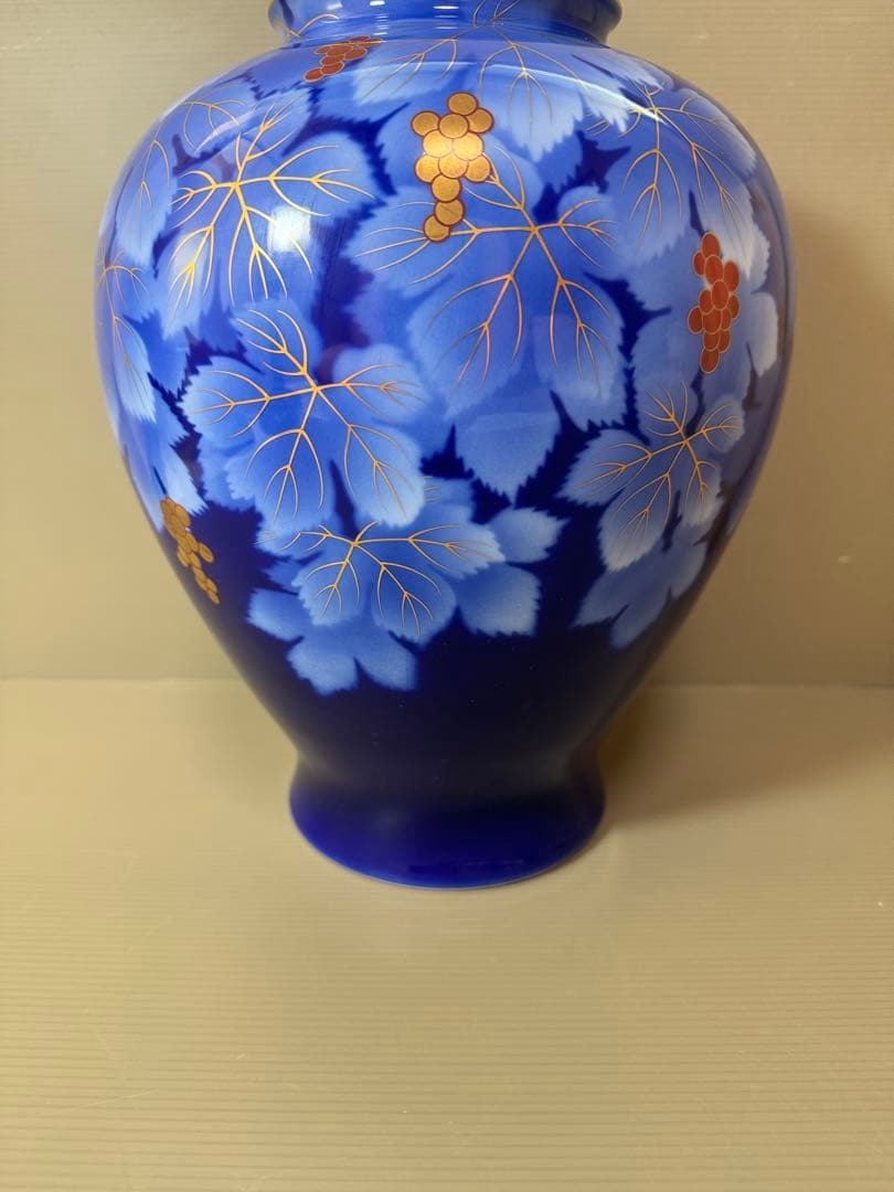 2703 深川製磁　呉須葡萄　花瓶　金彩　未使用