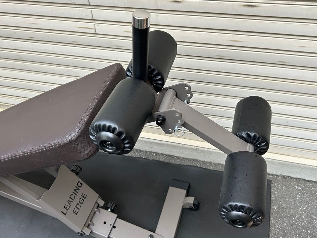 リーディングエッジ　アジャスタブルベンチ ベンチ台