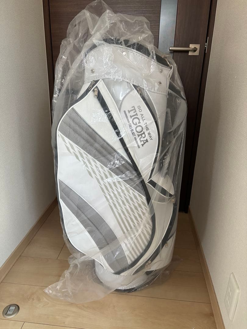 TIGORA ゴルフバック　ホワイト