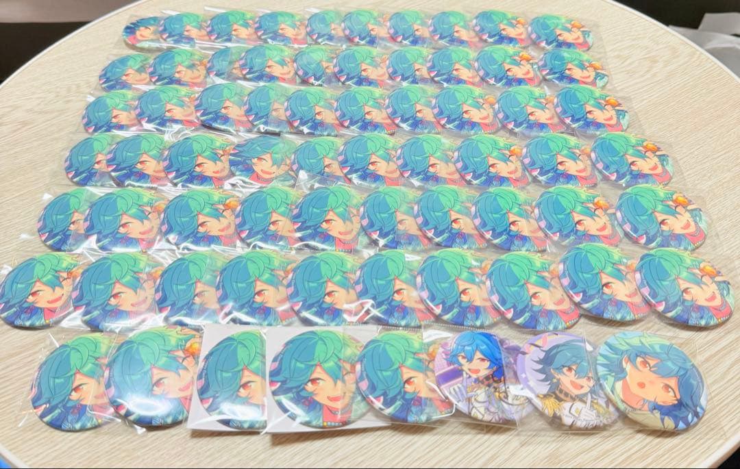 ライカ あんスタ コレクション 缶バッジ 65点 3日まで少し値下げ