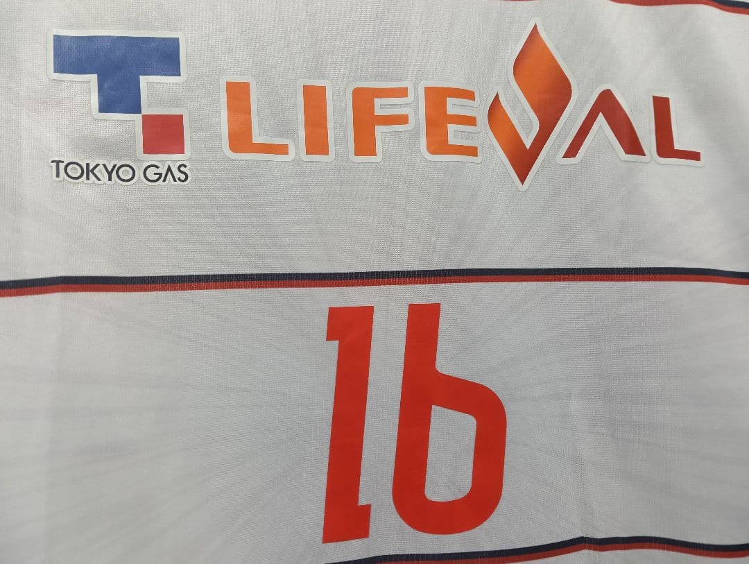 【激レア・美品】 FC東京 ネイサン・バーンズ サイン入り2016Aユニフォーム