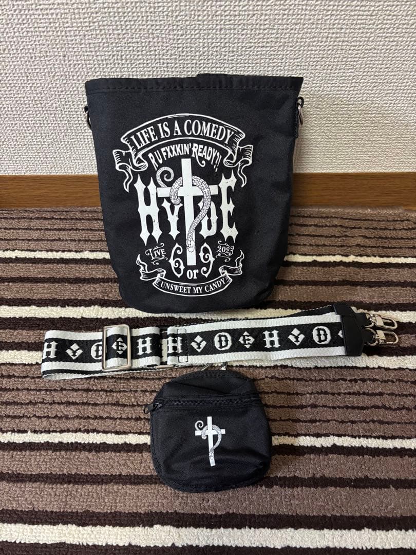 HYDE ショルダーポーチ