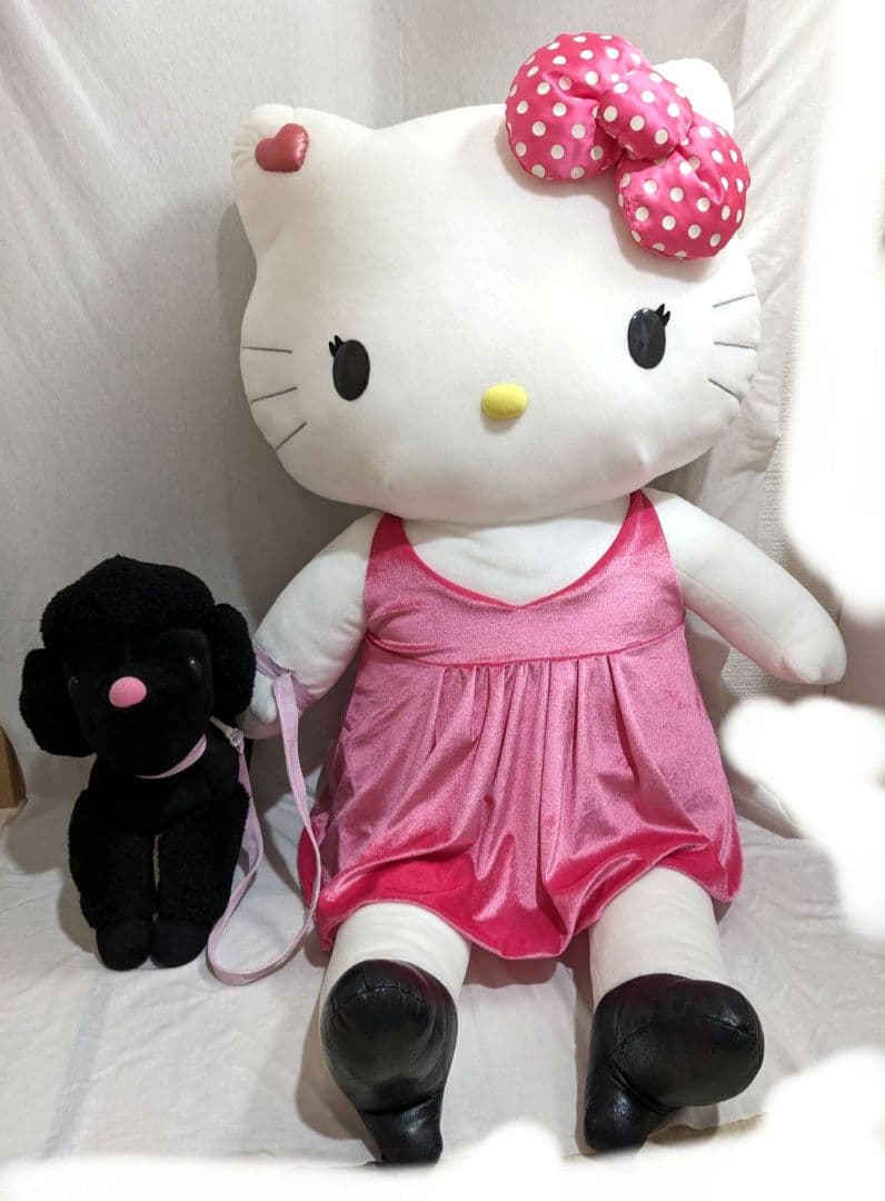 T*o様 【ハローキティ】 ぬいぐるみ 特大 ピンク ドレス トイ・プードル付き