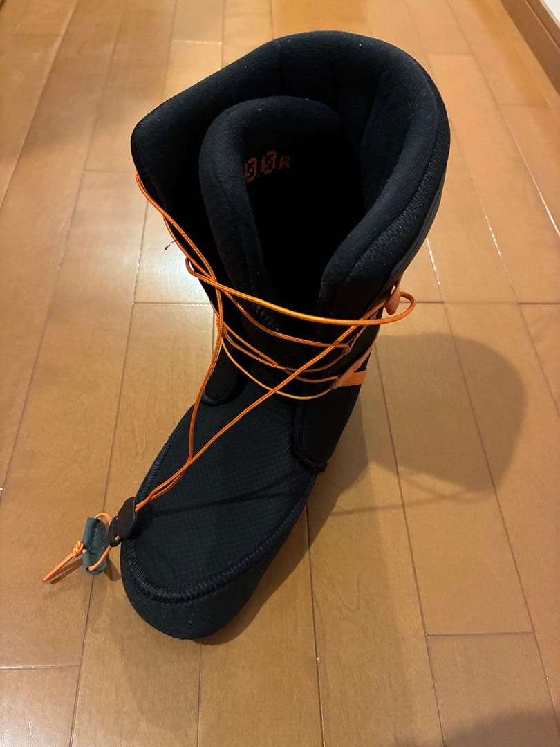 男性用スノーボードブーツ thirty two Shifty BOA