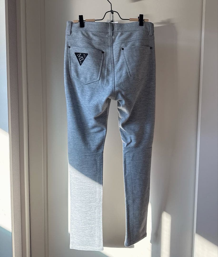 美品 MARK&LONA 保温 スウェットパンツ & インナーシャツ セット