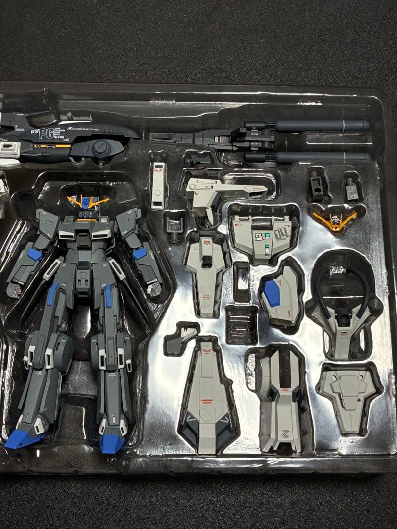 バンダイ　ROBOT魂　Ka フルアーマーガンダムZZ FAZZ