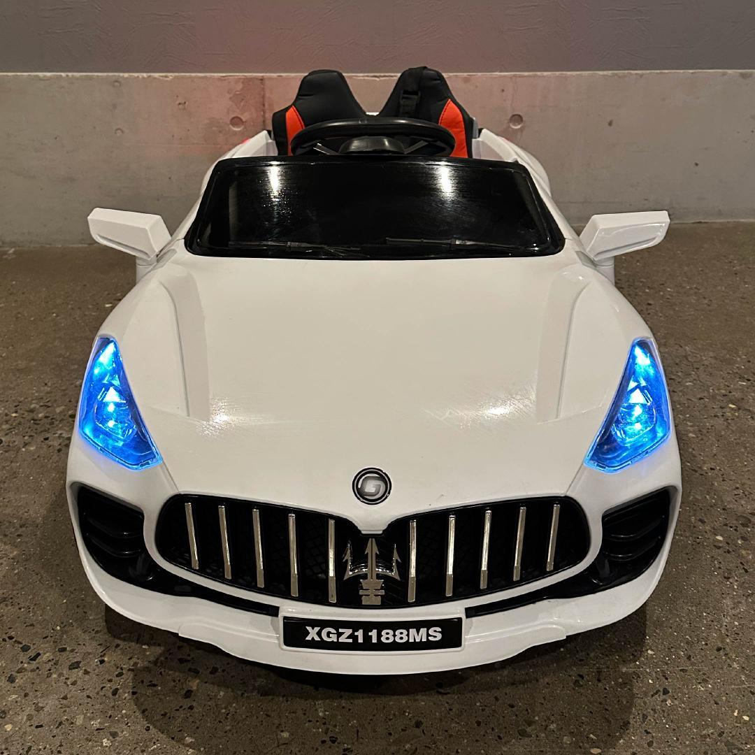 電動自動車 子供用 ラジコンカー マセラティ ホワイト