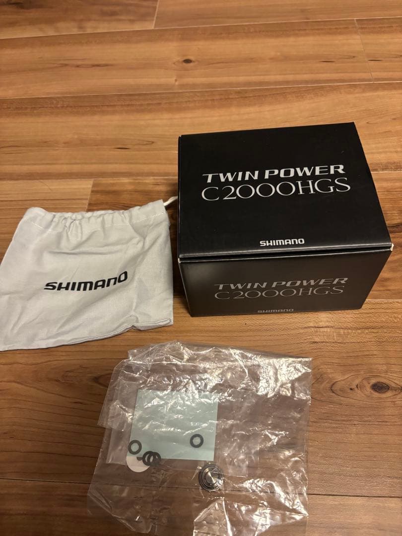 シマノ　ツインパワー　C2000HGS