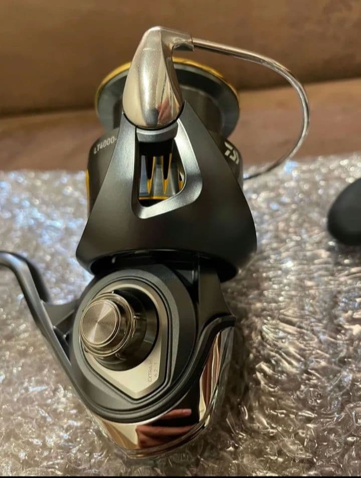 【新品未使用】23エアリティLT4000-XH