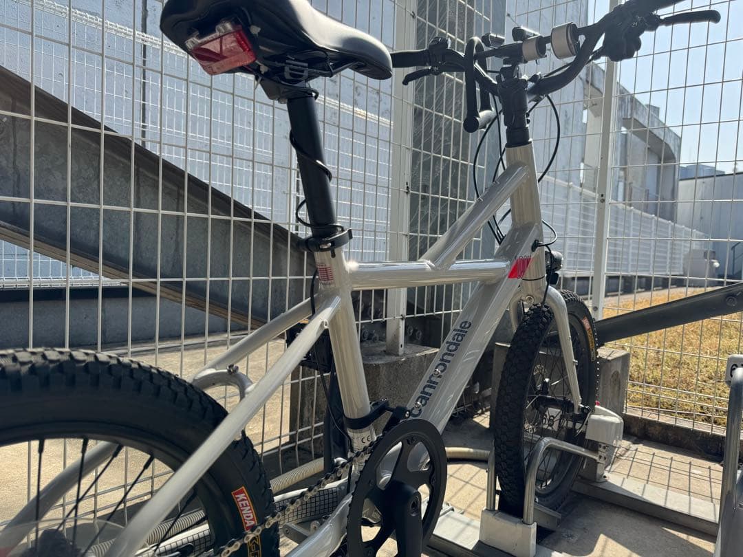【美品】キャノンデール◾︎コンパクトネオ◾︎電動◾︎カスタム◾︎バッテリー新品