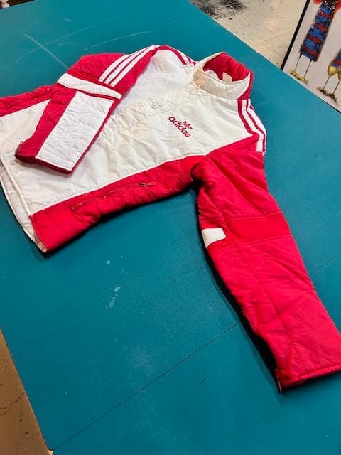 希少ヴィンテージ adidas 赤白 80’sデサントジャンバー　パンツおまけ
