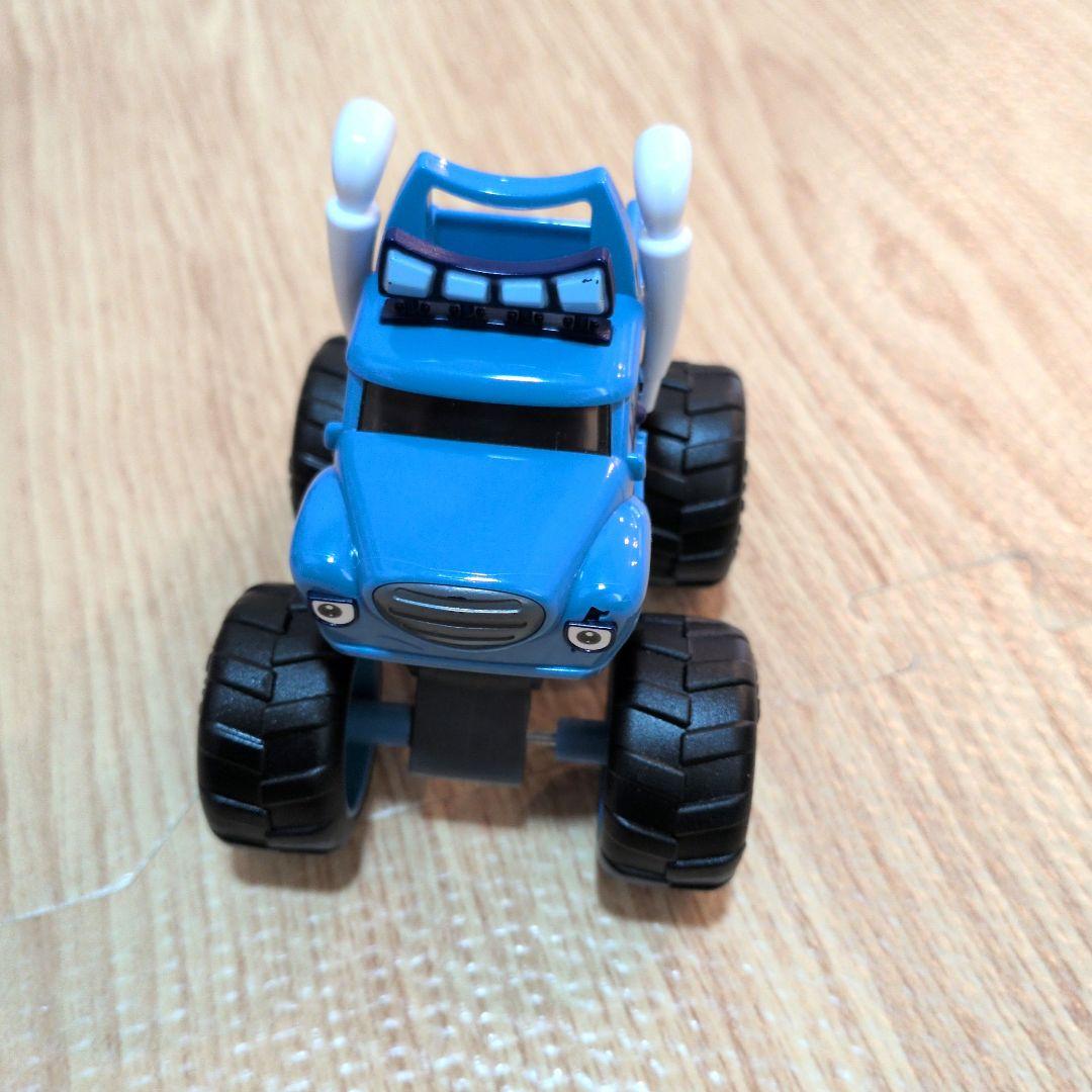 ベイビーバス　ミニカーセット