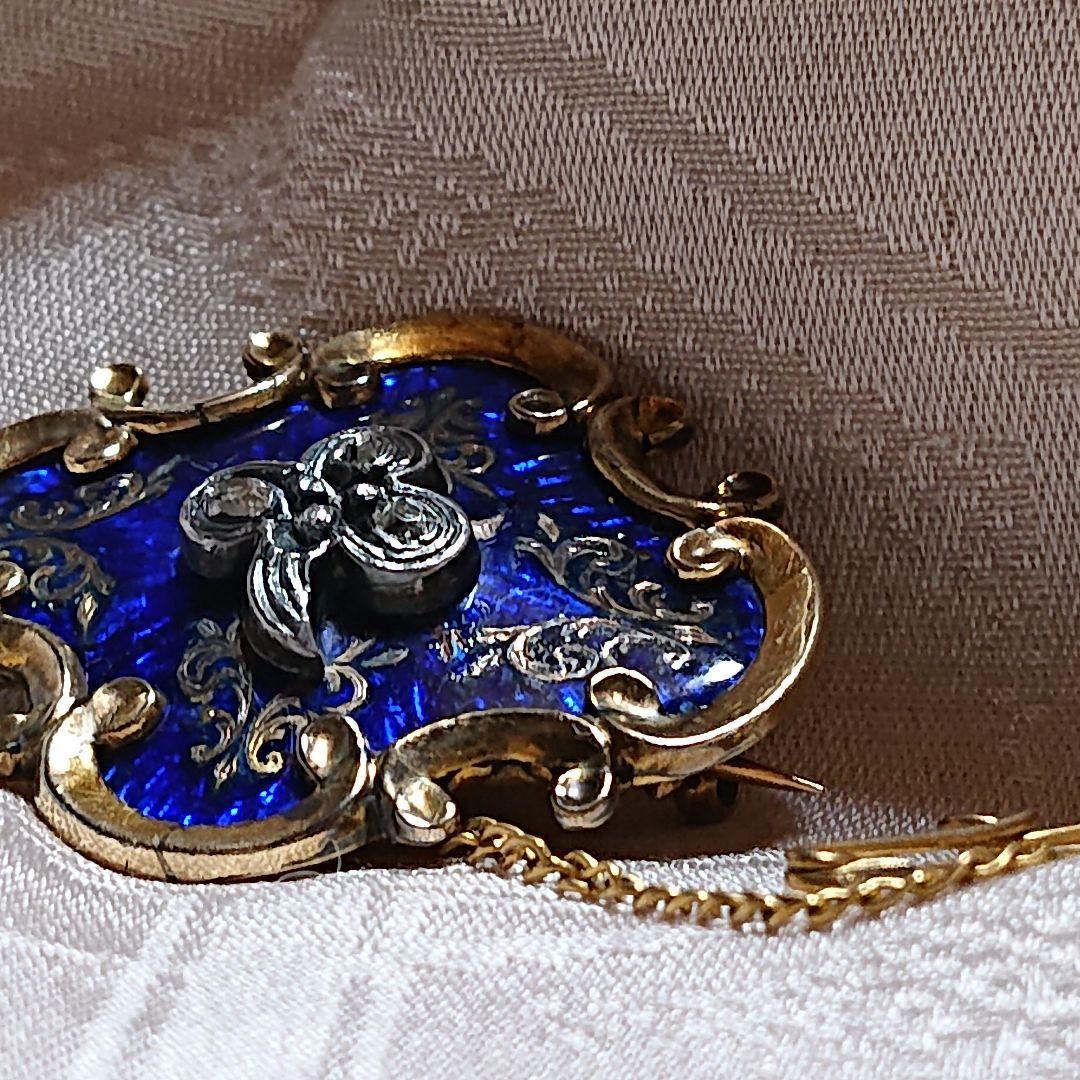 ヴィクトリア時代のブローチ