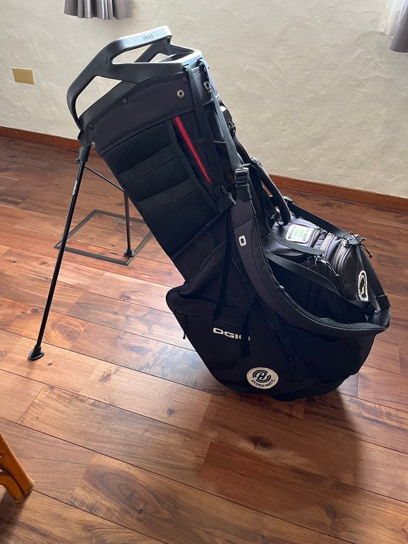 OGIO ブラック キャディバッグ スタンド付き