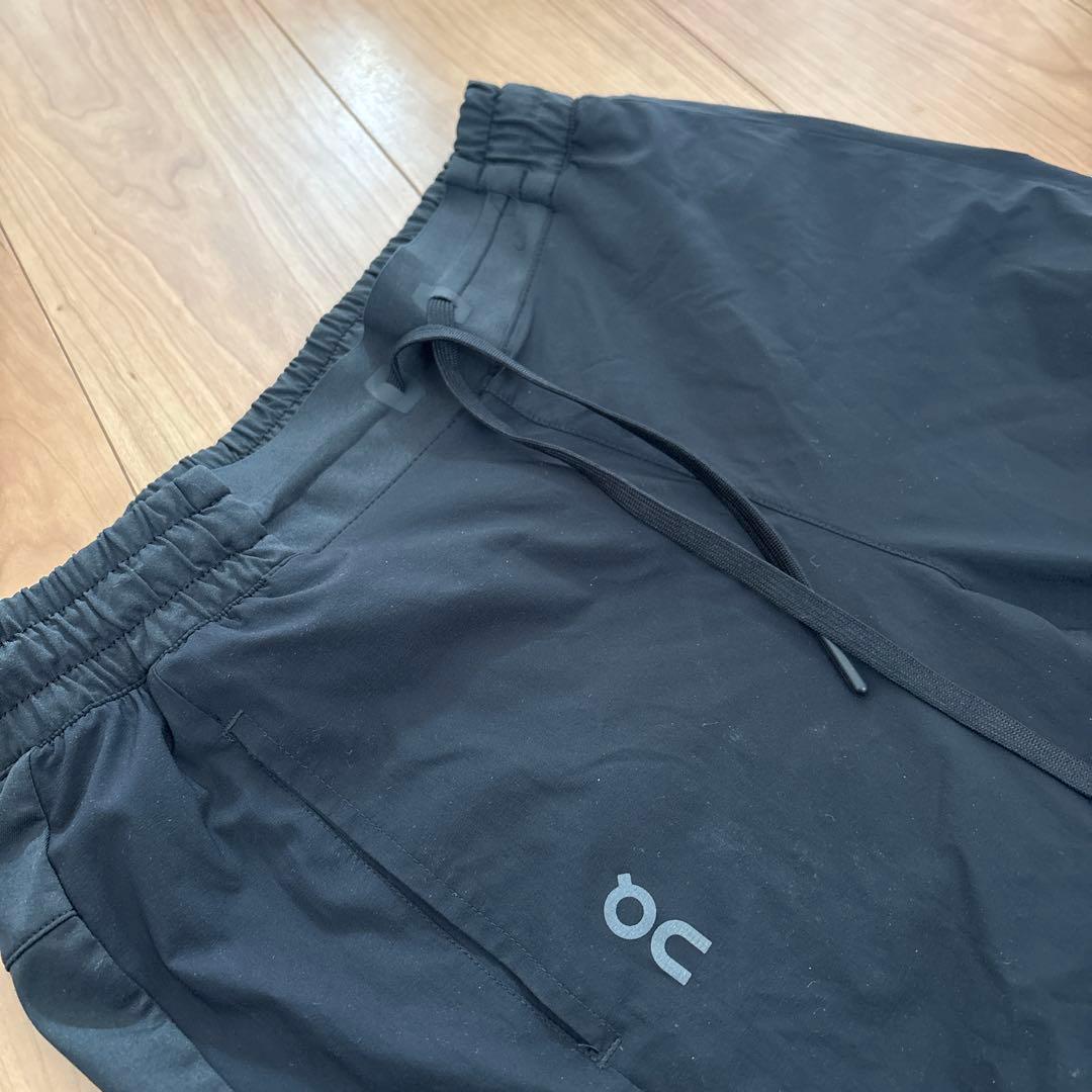 On ランニングパンツ ブラック ウインドパンツ レディース XS