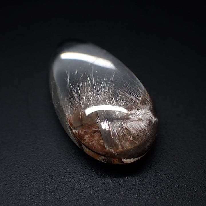 【ブラジル産】ルチルクォーツのタンブル