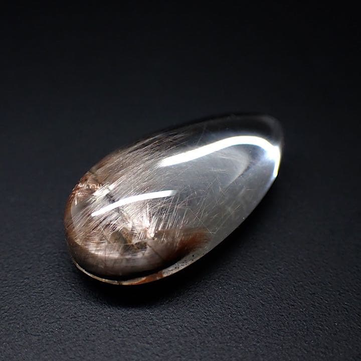 【ブラジル産】ルチルクォーツのタンブル