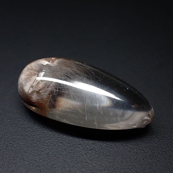 【ブラジル産】ルチルクォーツのタンブル