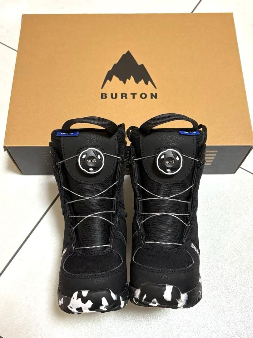 美品！BURTON BOA 子ども用スノーボードブーツ　17.5 18.5センチ