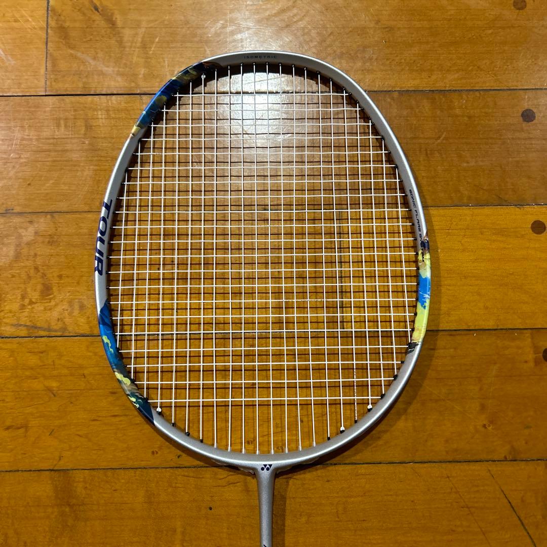 ヨネックス　ナノフレア700 ツアー　4U G6