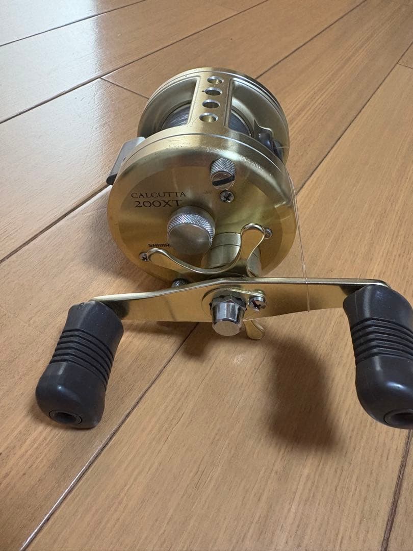 値下げ依頼対応中SHIMANO CALCUTTA 200XT