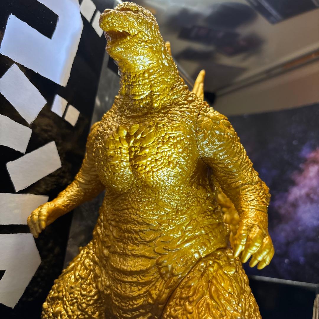 ゴジラ2023★怪獣王★アマゾン限定★ゴールドカラーver.★シリアルカード付き