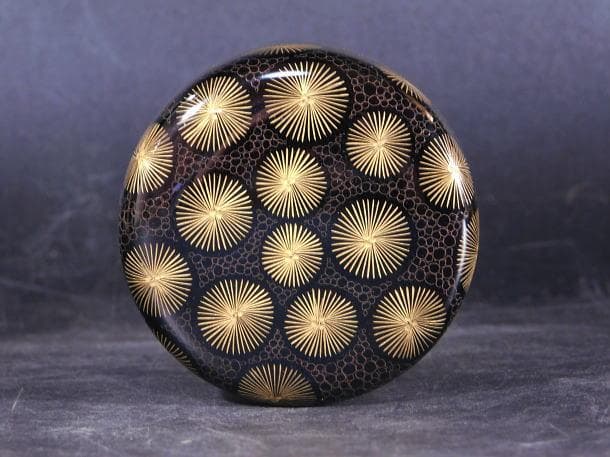 【茶道具　塗師　尚峰　沈金唐松　中棗（共箱）／検：輪島塗】