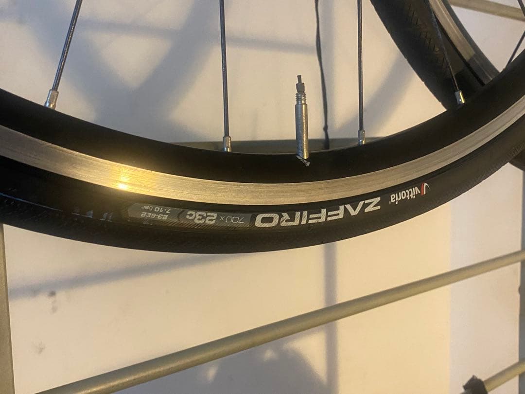 シマノ　アルミホイール　シマノフリー11sタイヤ・クイックリリース付き