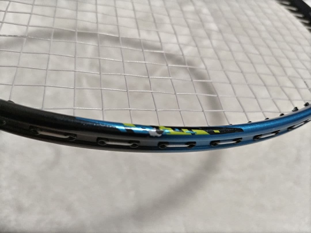 YONEX Nanoflare 700 バドミントンラケット
