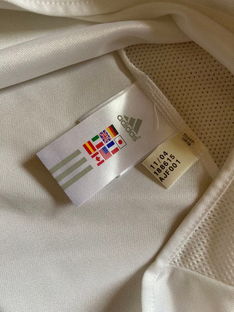 グティ　サイン入り　ユニフォーム　レアルマドリード　スペイン