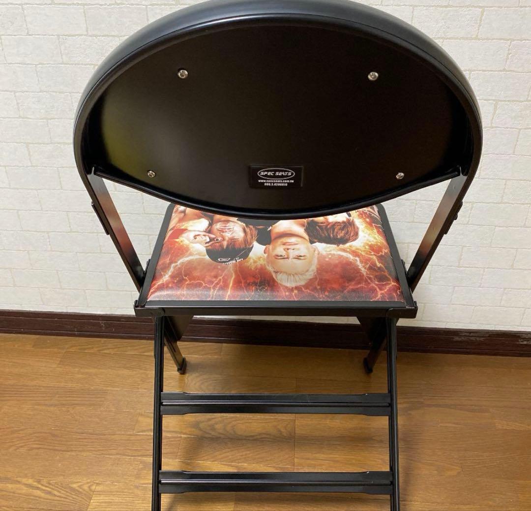 新日本プロレス　ロイヤルシート　イス　パイプ椅子