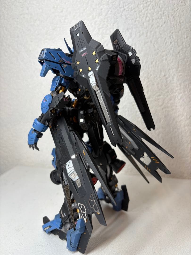 MG ガンダムヴィダール全塗装完成品