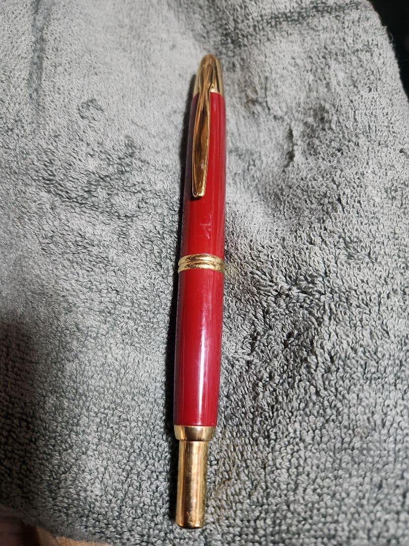 PILOT キャップレス 金ペン先仕様